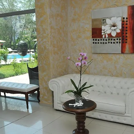 Apart Mida Aparthotel 3*